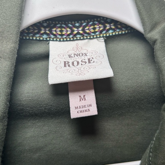 Knox Rose Olive Green Printed Star Utility Button-Down Shacket- Size Medium - Picture 6 of 7
